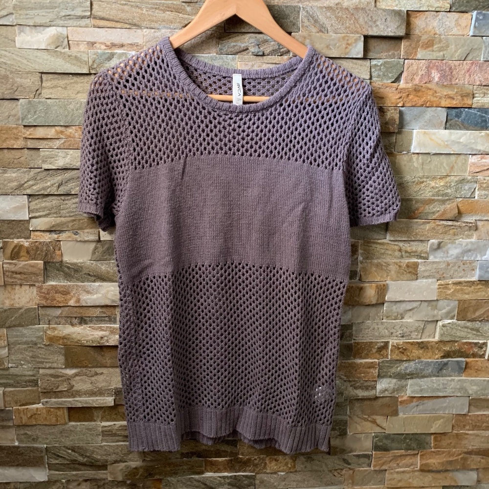RVCA Sweater- Short Sleeved